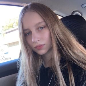 Meet your Posher, Lesli